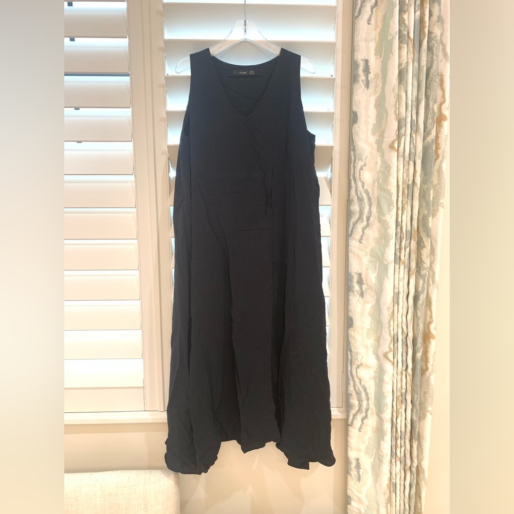Hallhuber Flowy Black Maxi Dress